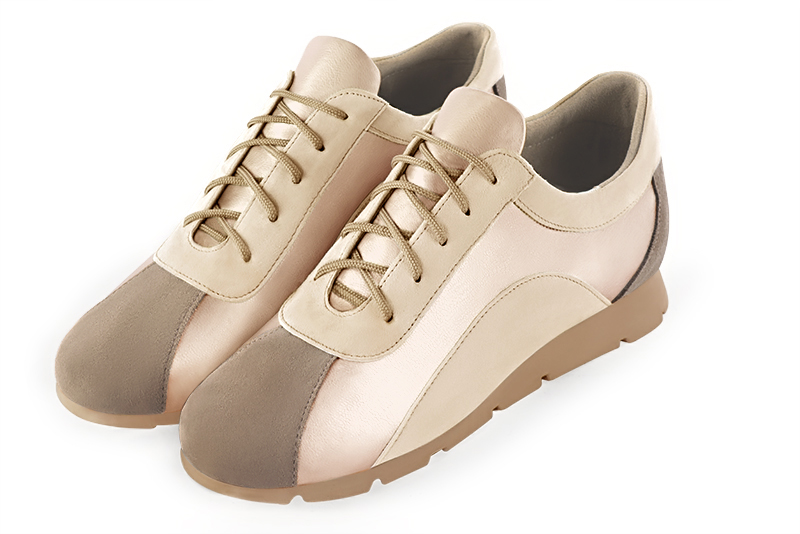 Tan beige, gold and champagne white two-tone dress sneakers. Round toe. Flat rubber soles. Elegant casual lace-up shoes - Florence KOOIJMAN